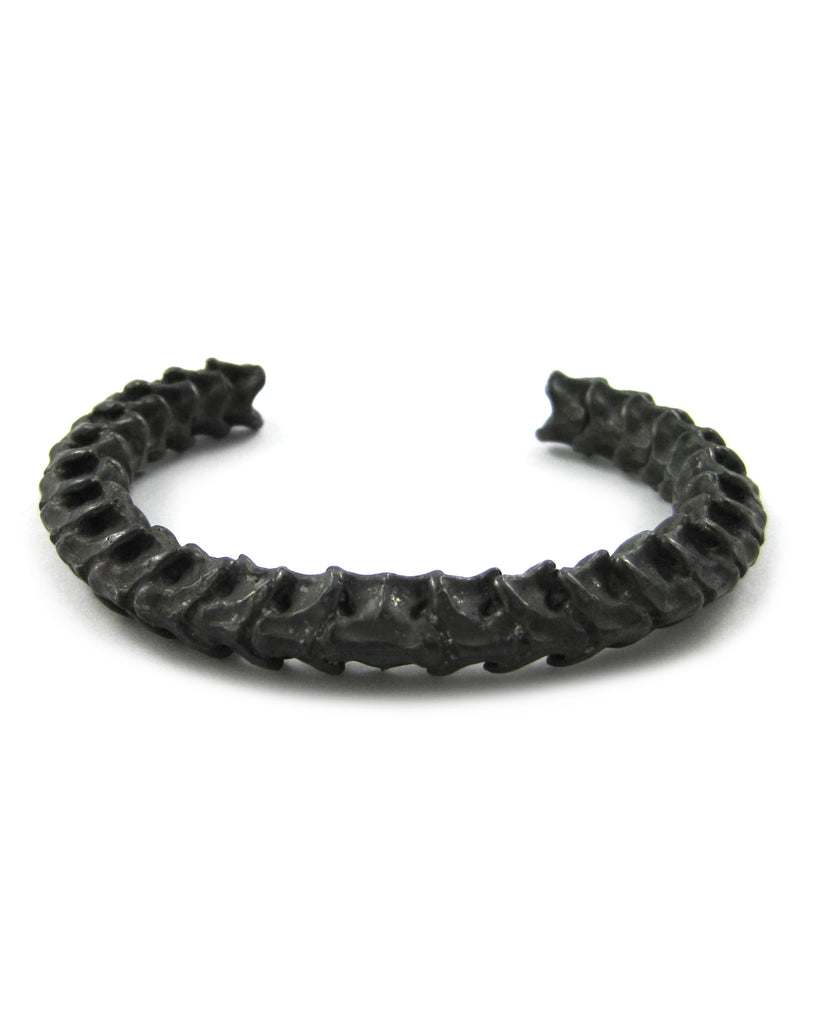 Vertebrae Cuff In Oxidized Silver